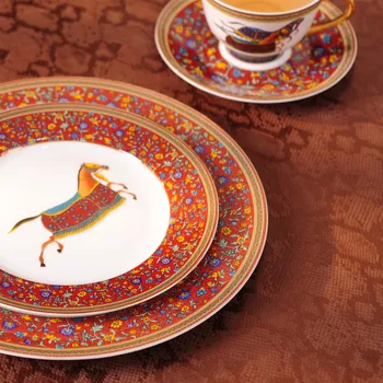 Креативна керамична чиния за закуска, доброто кръгла чиния пържола в западен стил, подвесная чиния от костен порцелан, декоративна чиния
